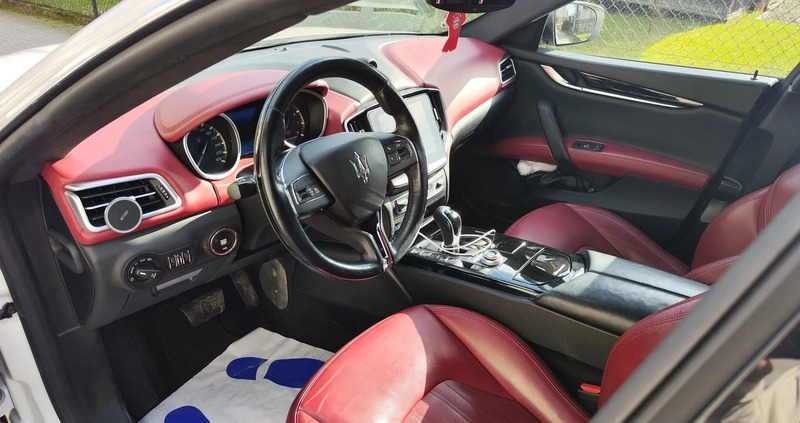 Maserati Ghibli cena 126000 przebieg: 100000, rok produkcji 2016 z Łobez małe 92